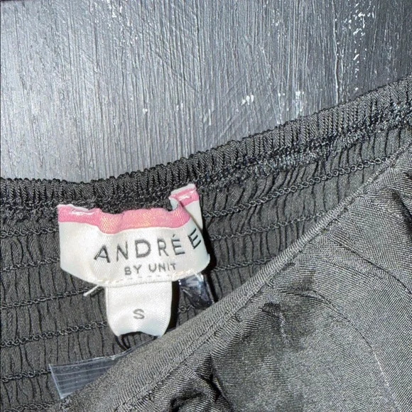 ANDREE BY UNIT Black Ruffled Blouse - Picture 5 of 9